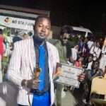 Lamine Camara (Lamboy), apresentador da RTB, homenageado na gala no sta djunto em bissau