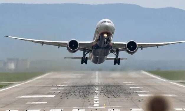 Aterragem de Emergência de Avião Deixa Pelo Menos 38 Feridos