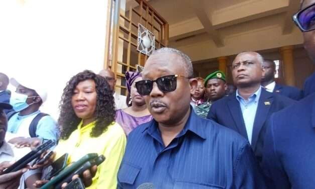 Presidente da República Visita Ministério da Justiça e Cobra Responsabilidade por Obras Não Concluídas