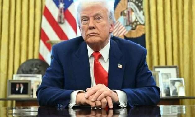 Tribunal federal de recurso suspendeu a decisão do Tribunal de Comércio Internacional que bloqueava as tarifas do presidente Donald Trump.