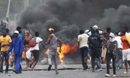 Pelo menos 19 tribunais são destruídos durante manifestações pós-eleitorais em Moçambique