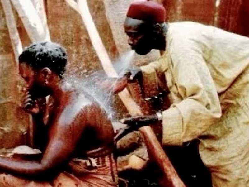 Escândalo: Curandeiro acusado de violar e engravidar oito mulheres, incluindo quatro menores