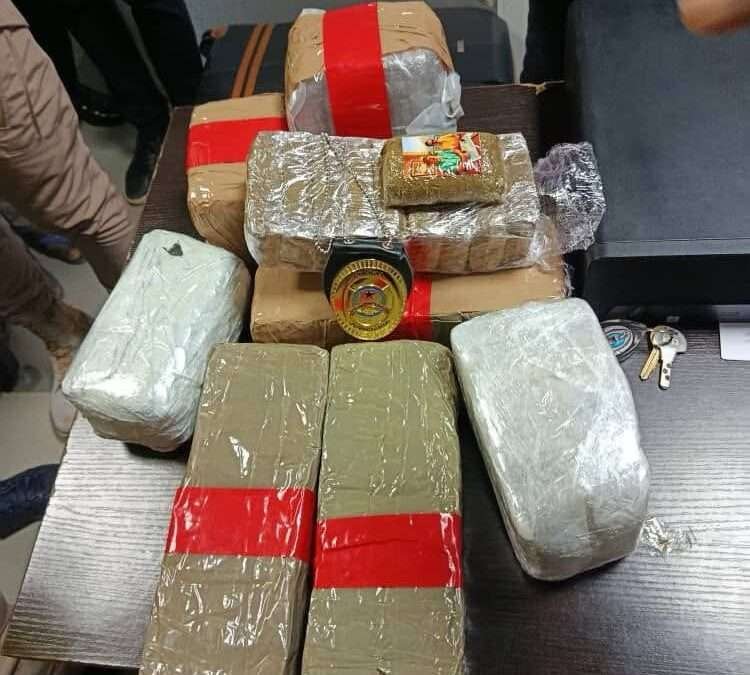 LUSO-GUINEENSE DETIDO NO AEROPORTO INTERNACIONAL OSVALDO VIEIRA NA POSSE DE 8 QUILOGRAMAS DE HAXIXE.