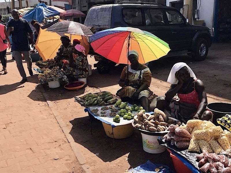 Câmara Municipal de Bissau proíbe venda de legumes e frutas nos passeios a partir de 7 de Julho